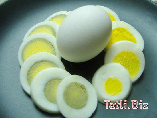 Niyə yumurtanın sarısı bəzən yaşıla çevrilir?